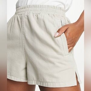 Top shop casual pull on runner shorts in sand